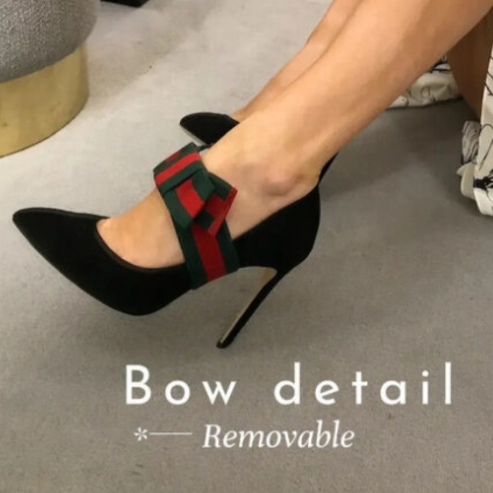 Gucci Black Heels with Vibrant Bow Accent